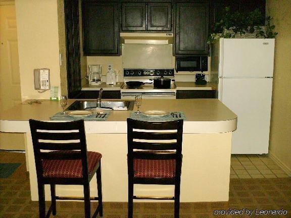 Americas Best Value Inn & Suites Extended Stay - Tulsa Værelse billede
