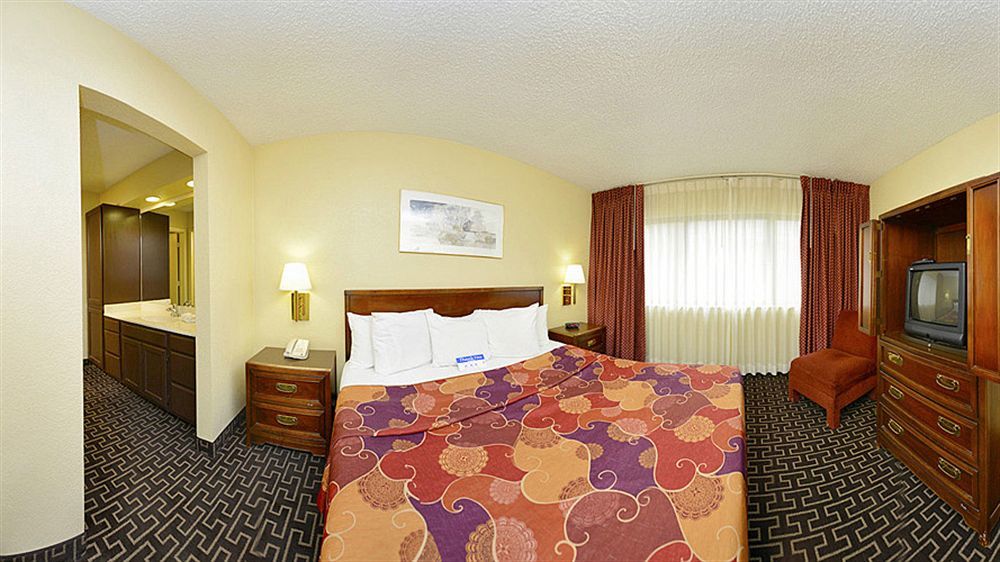 Americas Best Value Inn & Suites Extended Stay - Tulsa Eksteriør billede